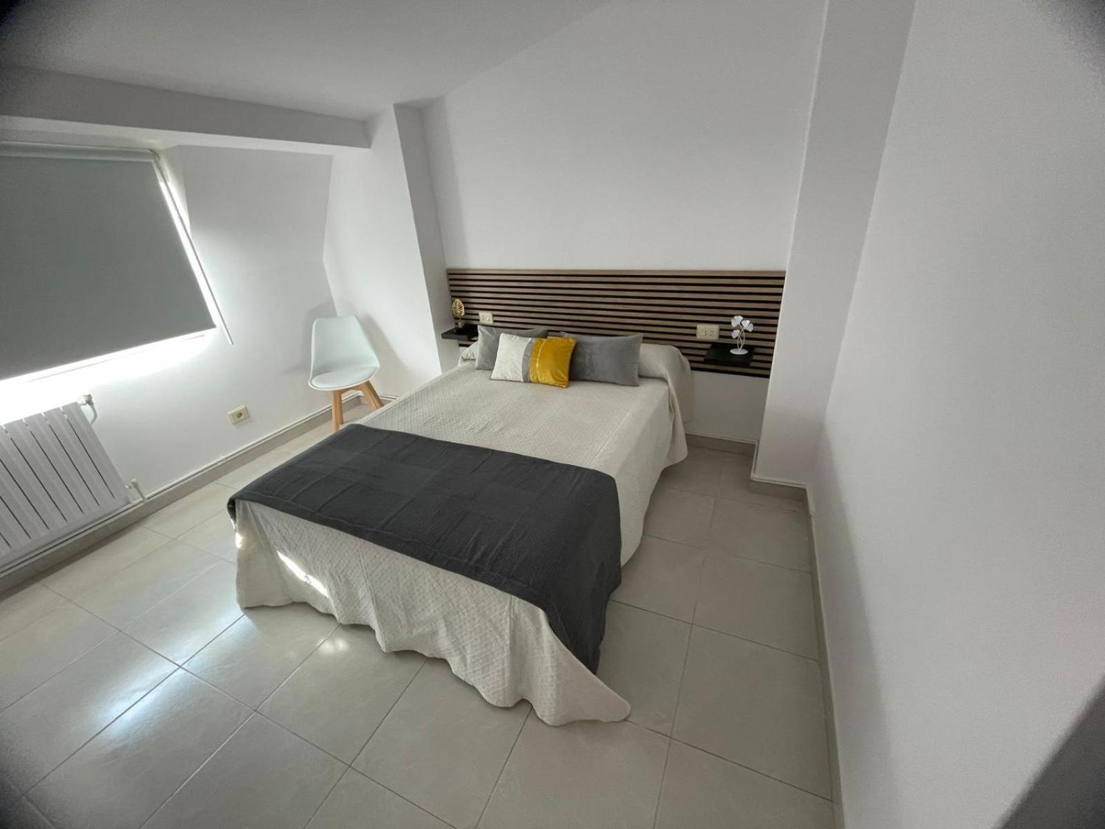 Apartamentos Demar Luis Casais O Grove Quarto foto
