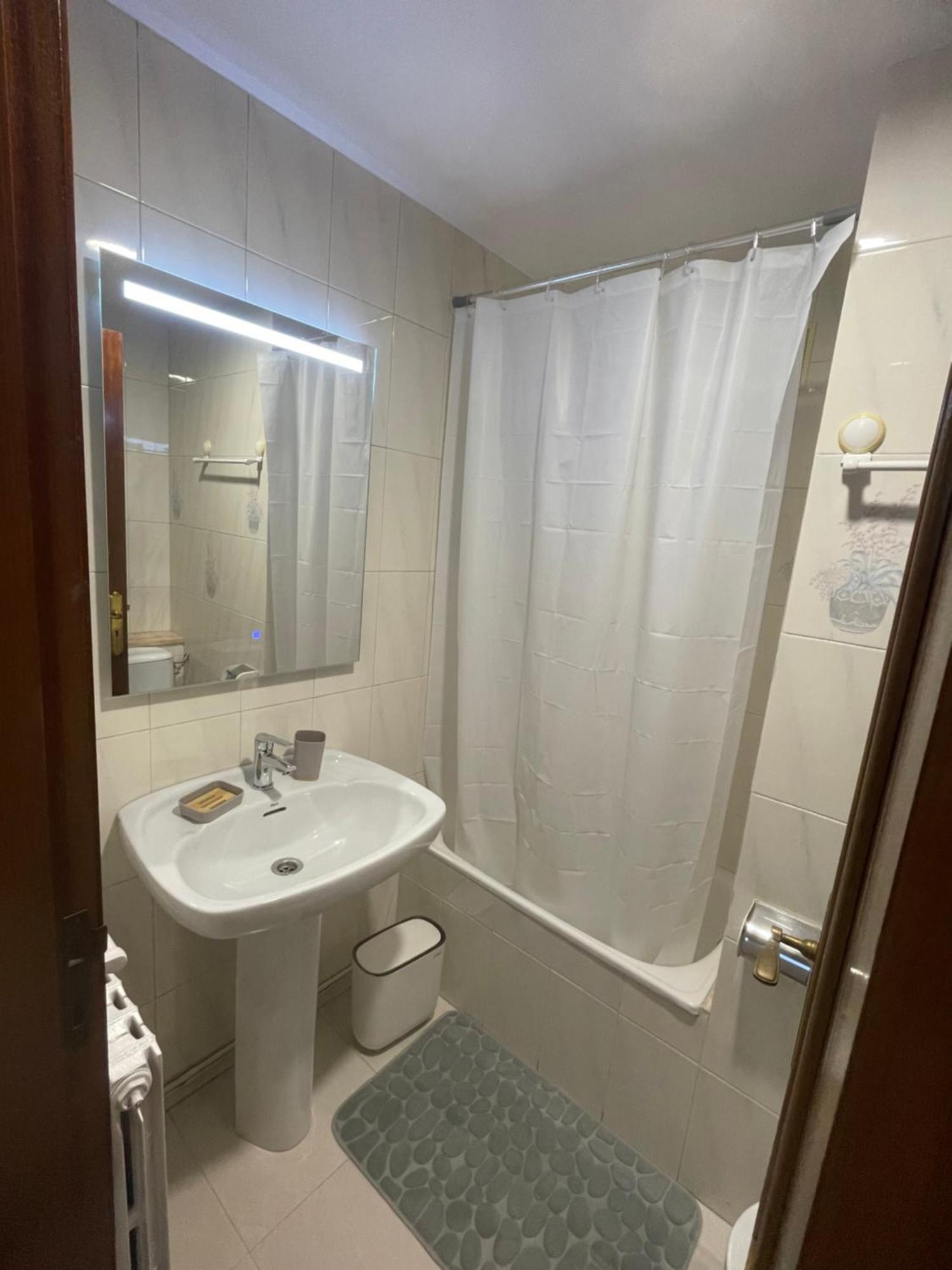 Apartamentos Demar Luis Casais O Grove Quarto foto